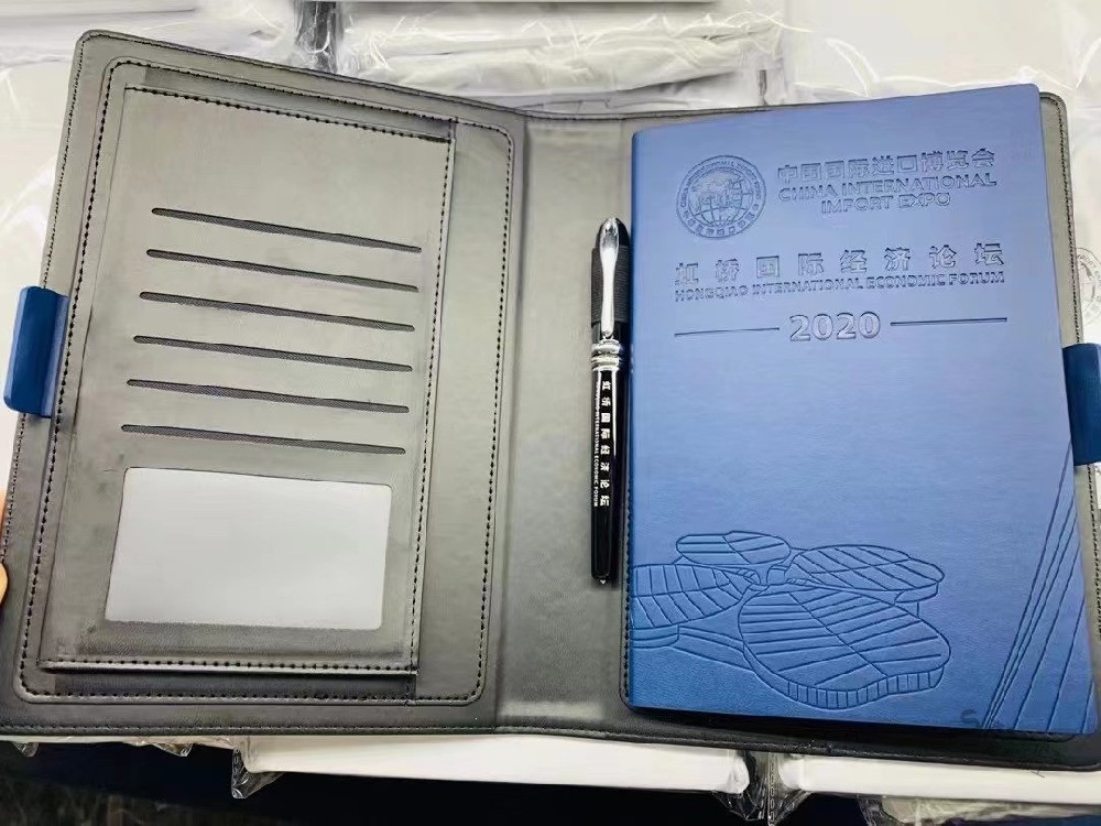 探討皮質(zhì)記事本的魅力：為什么它成為時(shí)尚達(dá)人的必備品？