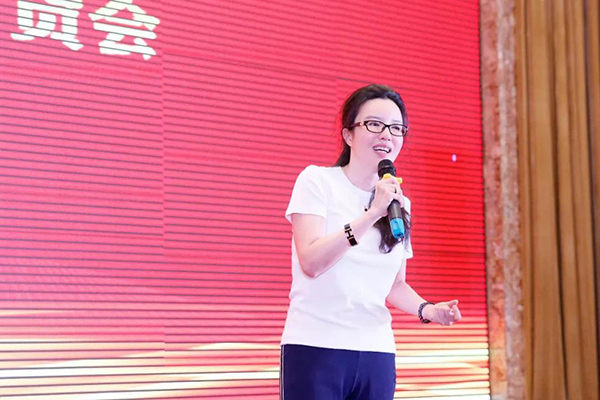 虎豹集團(tuán)總經(jīng)理蔣迎春女士